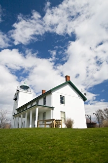 Long Island Prints: USA, New York, Cutchogue. Horton Point Lighthouse