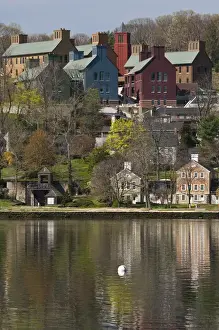 USA, New York, Huntington. View of Cold Spring Harbor towards Cold Spring Harbor