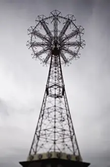Images Dated 17th April 2004: USA, New York, New York City, Brooklyn: Coney Island, Coney Island Parachute Jump