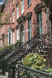 Images Dated 2nd June 2011: USA-New York-New York City-Manhattan: Greenwich Village-Brownstone Buildings / Springtime St