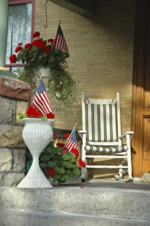 U.S.A.; New York; Saratoga Springs, front porch, historic district
