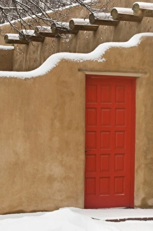 Canyon Road Prints: USA, NM, Santa Fe, Snow on Adobe House