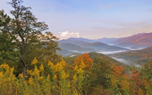 Images Dated 10th October 2014: USA, North Carolina. Black Mountains overlook