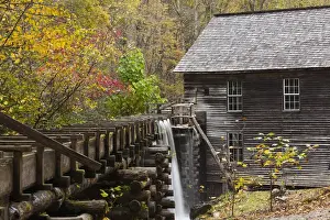 USA, North Carolina, Great Smoky Mountains National Park, the Mingus Mill, autumn