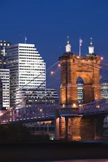Images Dated 20th October 2006: USA-Ohio-Cincinnati: Roebling Suspension Bridge (b. 1876) over the Ohio River / Evening