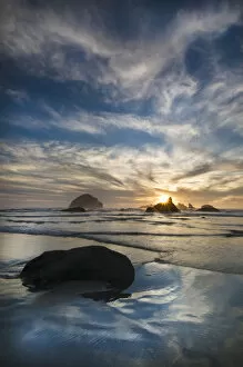 Images Dated 23rd August 2008: USA, Oregon, Bandon Beach. Face Rock and sea stacks at twilight