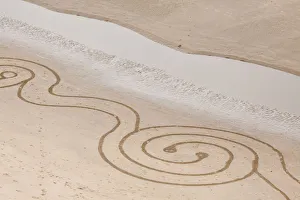 Images Dated 2017 August: USA, Oregon, Bandon Beach. Geometric drawings in the sand. (PR)