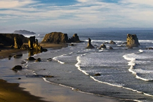 Seastack Prints: USA, Oregon, Bandon Beach. Overview of Bandon Beach