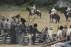 Images Dated 1st July 2012: USA, Oregon, Brooks, Willamette Mission State Park, Confederate infantry in battle