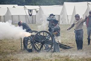 Images Dated 1st July 2012: USA, Oregon, Brooks, Willamette Mission State Park, a demonstration of Civil War