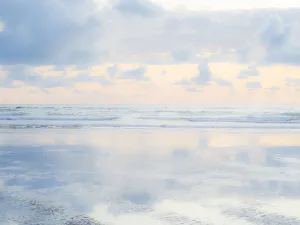 USA, Oregon, Cannon Beach and a dreamy view of the beach at low tide