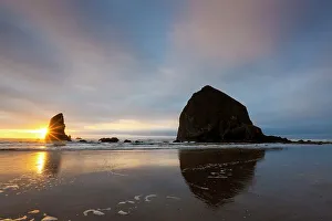 Seastack Prints: USA, Oregon. Cannon Beach and Haystack Rock at sunset