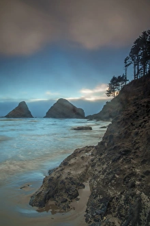 Sea Stack Prints: USA, Oregon, Florence. Rocky coast landscape