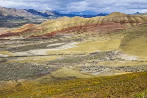 Images Dated 14th April 2016: USA, Oregon, John Day Fossil beds National Monument. Landscape of Painted Hills Unit