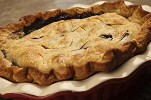 USA, Oregon, Keizer, blueberry / raspberry pie