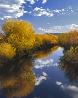 Images Dated 26th March 2015: USA, Oregon, Malheur National Wildlife Refuge. Donner and Blitzen River landscape