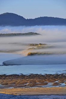 Images Dated 20th September 2014: USA, Oregon. Morning fog over Netarts Bay