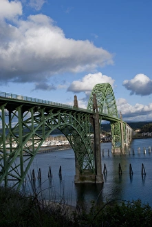Images Dated 5th May 2010: USA, Oregon, Newport, US 101 Bridge