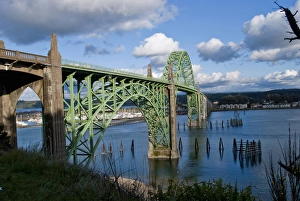 Peter Hawkins Prints: USA, Oregon, Newport, US 101 Bridge