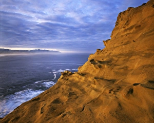 USA, Oregon, Oregon Coast near Lincoln City, Cape Kiwanda State Natural Area, Rock