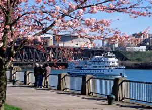 USA, Oregon, Portland, Boat on the Willamette River