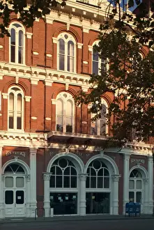 Images Dated 5th July 2006: USA, Oregon, Portland, historic New Market Building, built in 1872