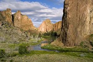 Winding Prints: USA, Oregon, Smith Rocks SP. Various rock walls are visible from above the Crooked