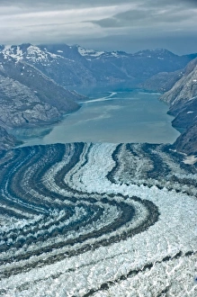 Images Dated 9th August 2010: USA, Pacific Northwest, Alaska, Glacier Bay National Park. Johns Hopkins Glacier