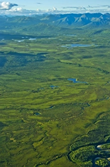 Images Dated 14th August 2010: USA, Pacific Northwest, Alaska, Arctic Circle, Brooks Range. The John River flows