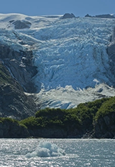 USA, Pacific Northwest, Alaska, Kenai Fjords National Park. Dramatic Holgate Glacier