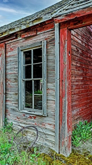 Palouse Prints: USA, Palouse, Washington State. Vintage farm house