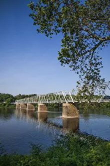 Images Dated 13th June 2017: USA, Pennsylvania, Bucks County. Washington Crossing, bridge across the Delaware River