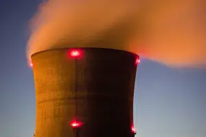 USA, Pennsylvania, Middletown, Steam vents from cooling tower at Three Mile Island