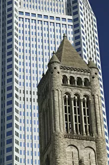 Images Dated 30th October 2006: USA-Pennsylvania-Pittsburgh: County Courthouse Tower and One Mellon Bank Tower