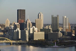 USA-Pennsylvania-Pittsburgh: Downtown View from West End Overlook /