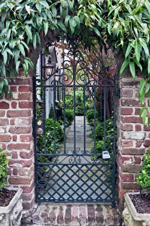 USA, SC, Charleston, Historic District, House Gate