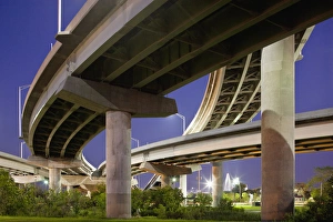 Images Dated 21st June 2009: USA, South Carolina, Charleston, Interstate highway bridge overpass at dusk on summer