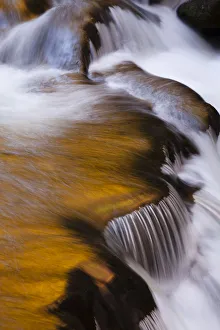 Great Smoky Mountain Prints: USA, Tennesse. Cascade with relections in Little River