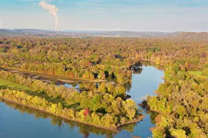 Tennessee River Prints: USA, Tennessee. Fall color Tennessee River
