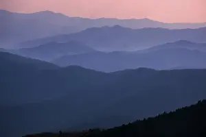 USA, Tennessee, Great Smoky Mountains National Park. Mountain ridges at sunset. Credit as