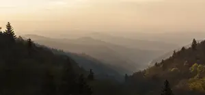 Images Dated 8th May 2015: USA, Tennessee, Great Smoky Mountains National Park. Sunrise on mountain ridge lines