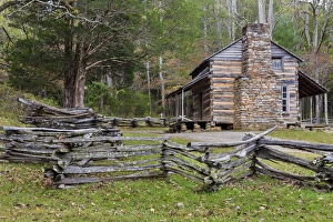 Images Dated 15th October 2014: USA, Tennessee, Great Smoky Mountains National Park. John Oliver Place in Cades Cove