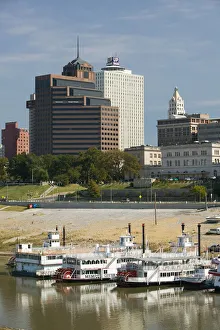 Images Dated 27th October 2005: USA, Tennessee, Memphis: City View from Mud Island