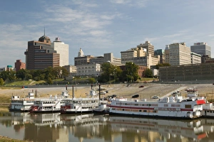 Images Dated 27th October 2005: USA, Tennessee, Memphis: City View from Mud Island
