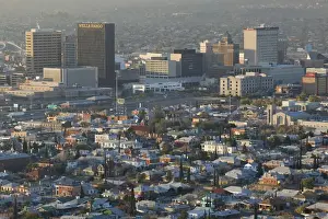 Images Dated 7th December 2005: USA-TEXAS-El Paso: Downtown View from Scenic Drive / Dawn
