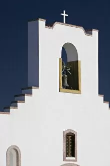 Images Dated 7th December 2005: USA, TEXAS, El Paso: Mission Trail, Socorro Mission (b. 1681)