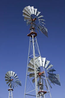 Images Dated 5th December 2005: USA-TEXAS-Lubbock: American Wind Power Center Historic Windmills