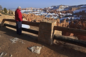 Images Dated 18th March 2011: USA, Utah, Bryce Canyon National Park, Hiker at Sunset Point (MR)