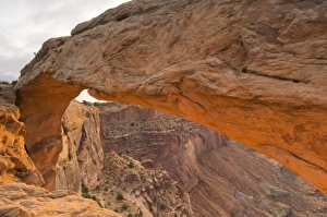 Images Dated 29th May 2007: USA, Utah, Canyonlands NP, Mesa Arch at Sunrise