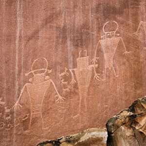 Images Dated 6th October 2015: USA, Utah, Capitol Reef National Park. Fremont pictoglyph panel